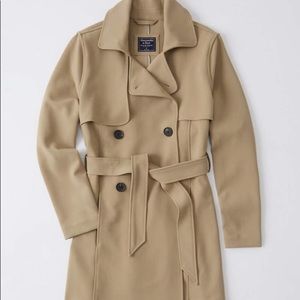 NWT Abercrombie Light Brown Drapey Trench Coat S